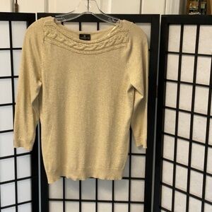 Top with gold threads excellent condition, size petite